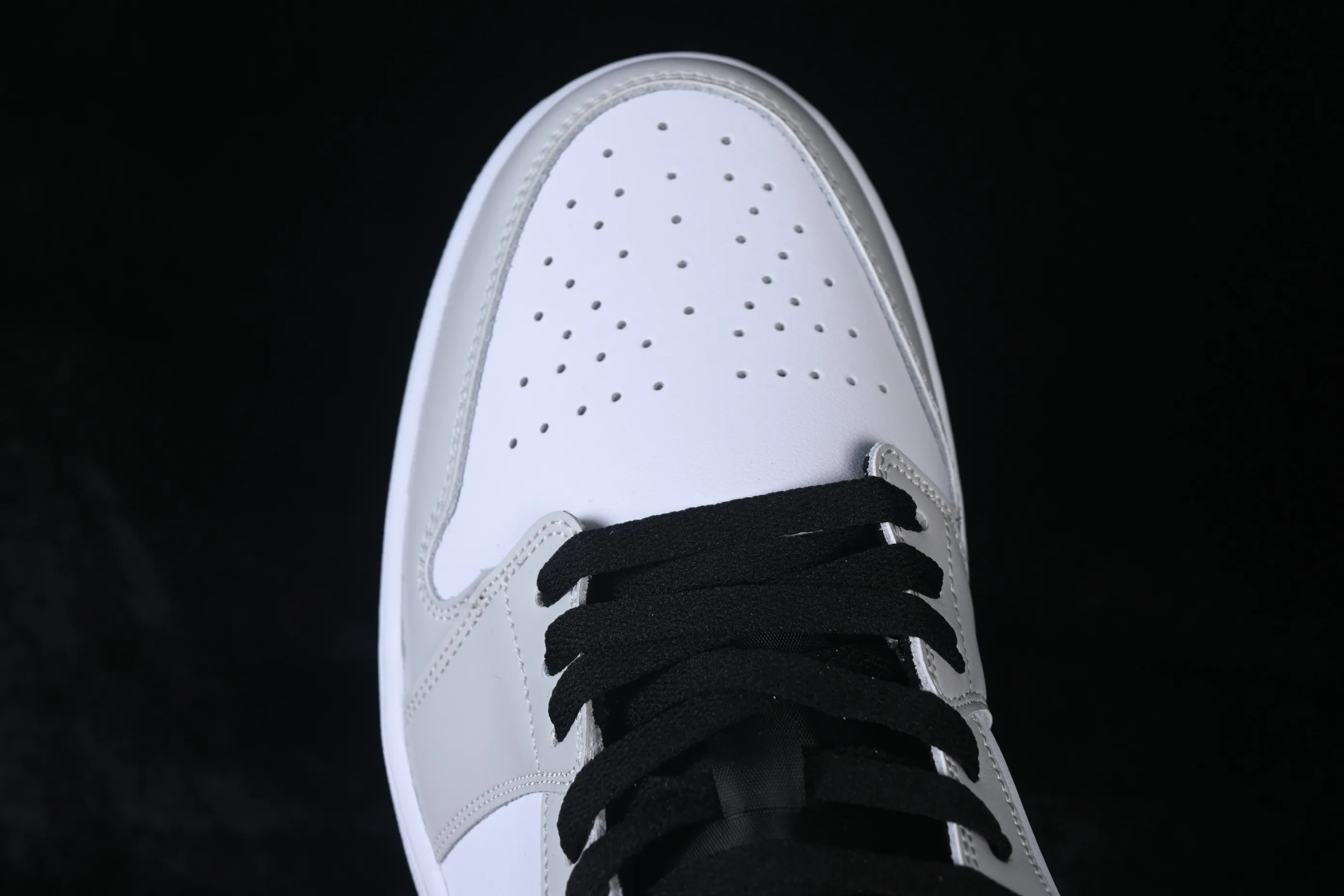 All categories Air Jordan Jordan series basketball shoes Air Jordan 1 Low Air Jordan 1 Low AJ1 Joe 1 white gray black hook low-top retro culture basketball shoes 553558-045